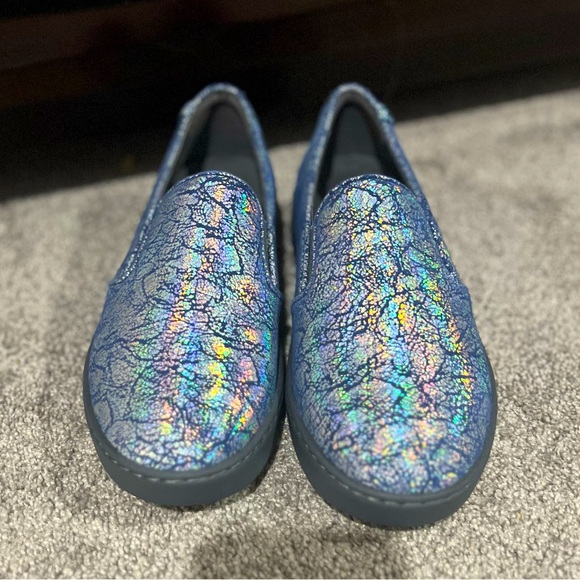 Vionic Shoes - VIONIC PRO with vio grip. Never worn, like new quality.